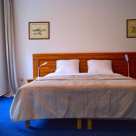 Apartamenty Next To Galeria Катовице Экстерьер фото