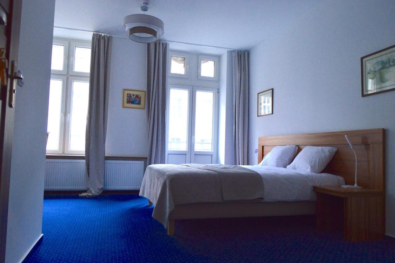 Apartamenty Next To Galeria Катовице Экстерьер фото
