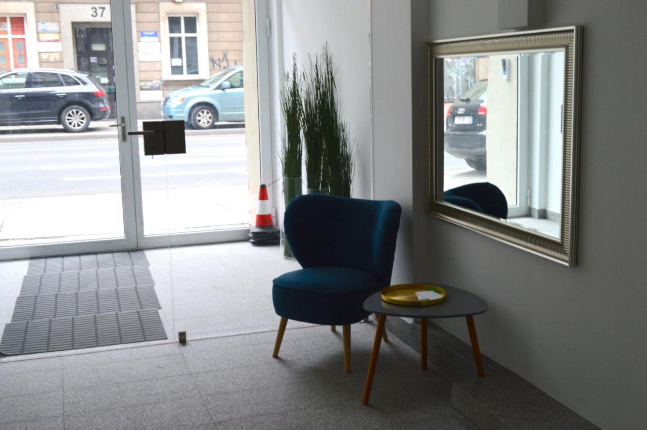 Apartamenty Next To Galeria Катовице Экстерьер фото